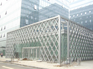 房山钢结构工程~北京福鑫腾达彩钢设计钢结构商场、车库出入口