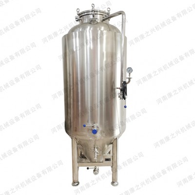 河间市【康之兴】啤酒手工制造设备那里有啤酒机器设备多少钱一套
