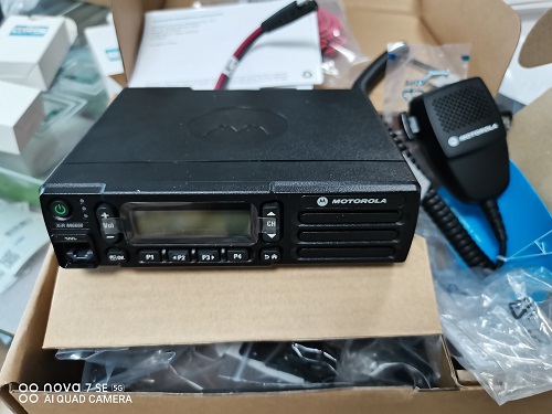 中控室对讲机喊话摩托罗拉XiR M6660 车载台