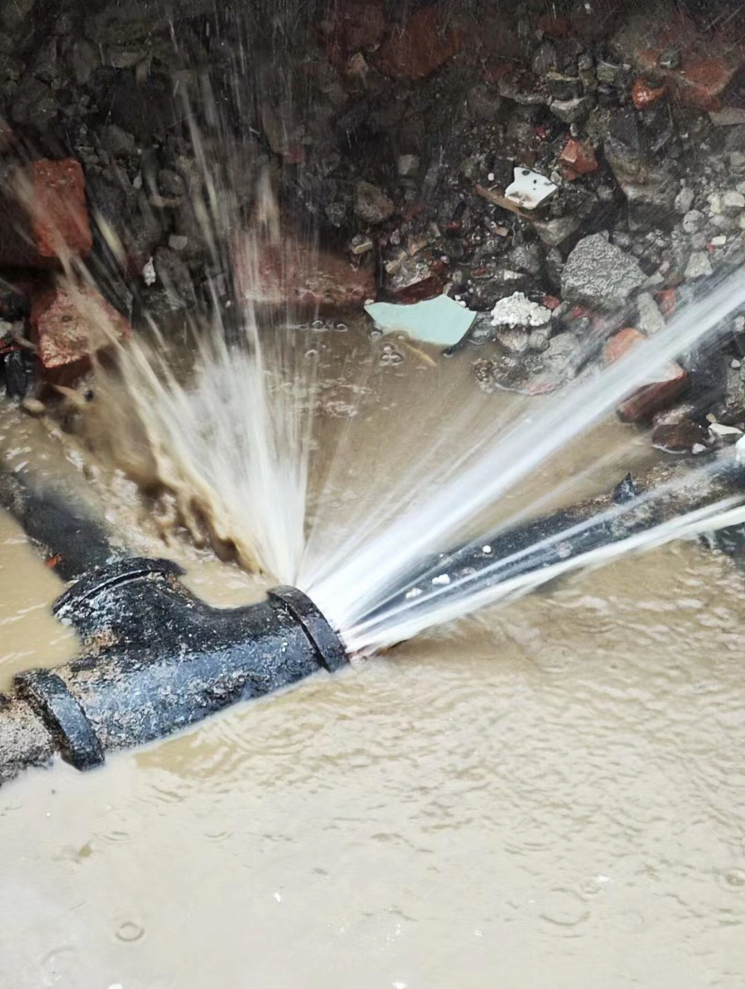 埋地水管漏水检漏点，地下管网电缆不明探测探寻