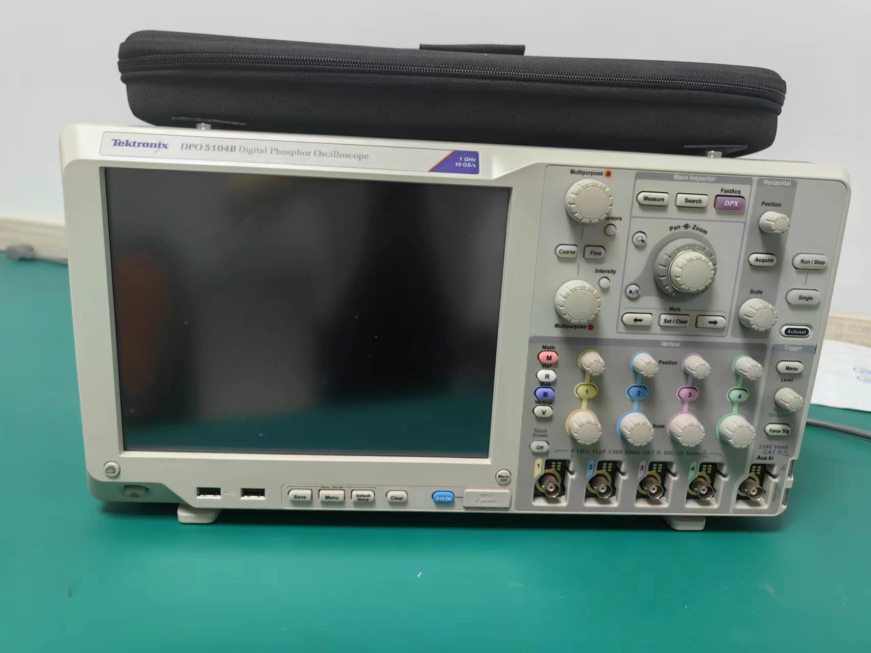 泰克Tektronix DPO5104B 混合信号示波器