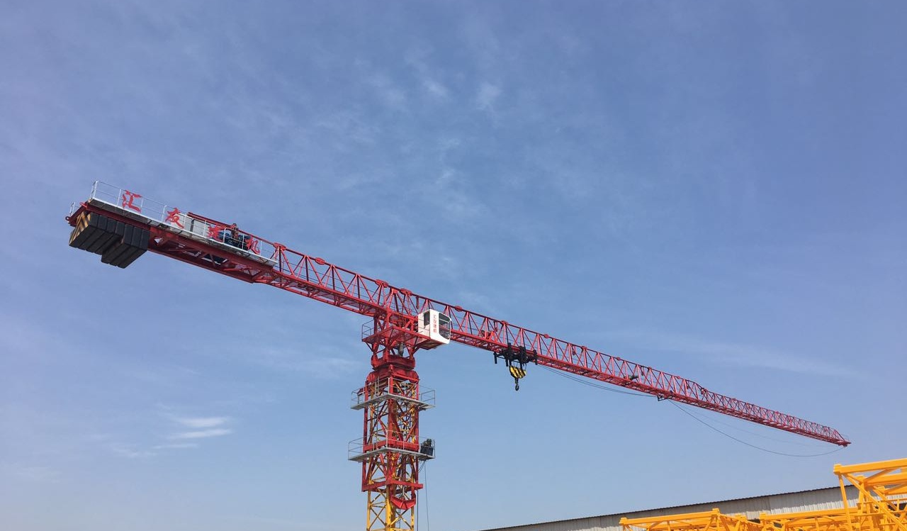 宝丰县QTZ80塔机臂长60米塔吊是建筑工地上的得力助手