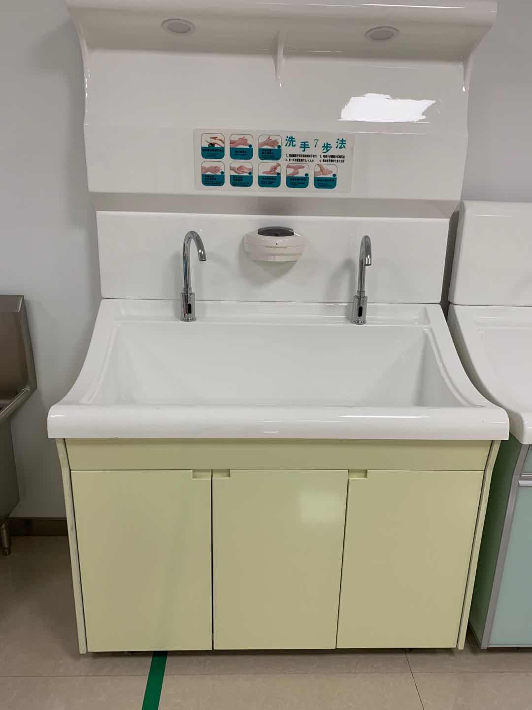 高分子刷手池感应式膝碰式脚踏式