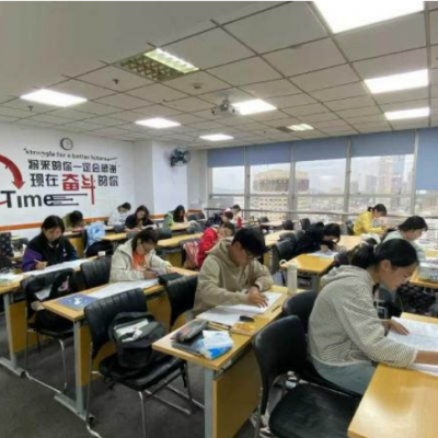以努力为舟以坚持为帆，瀚宣博大伴你驶向更好未来