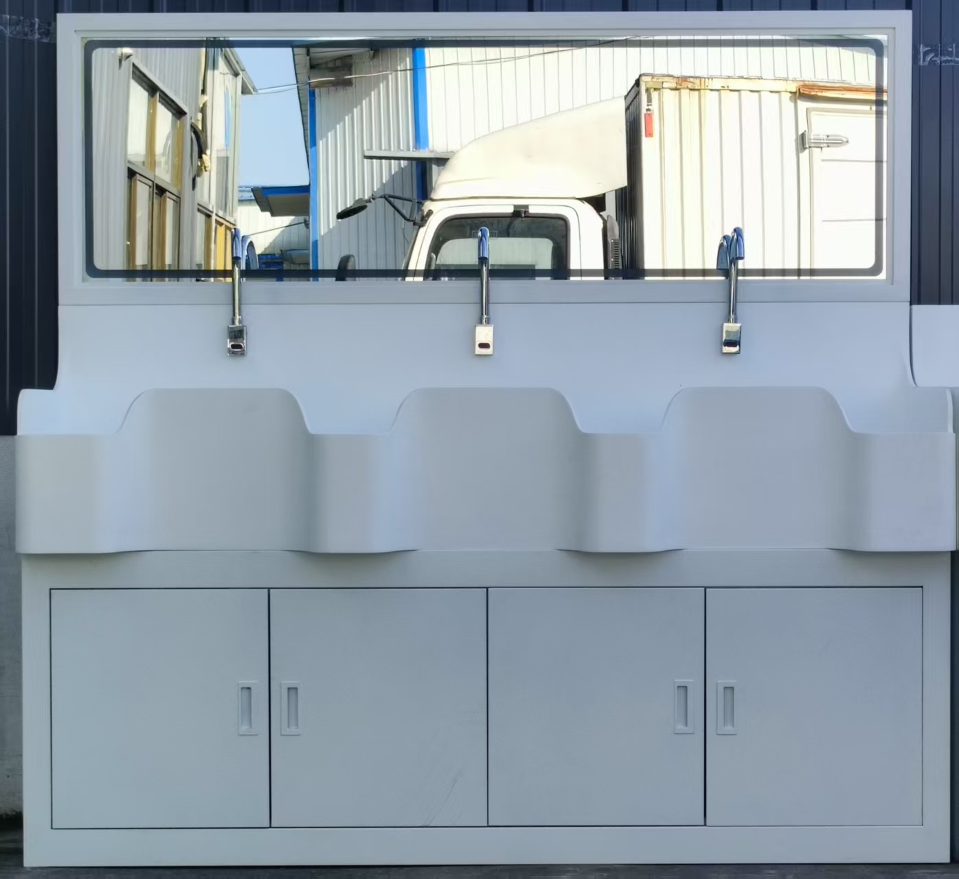 喷塑款三人位高背板洗手池