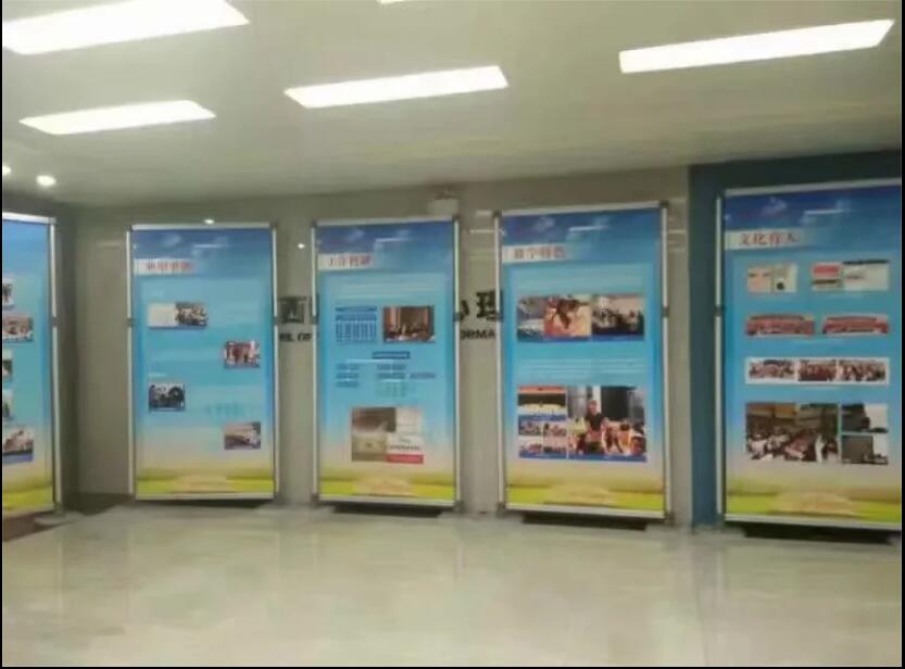 西安手提海报架,西安铝合金海报架,西安折叠海报架,西安海报架定做