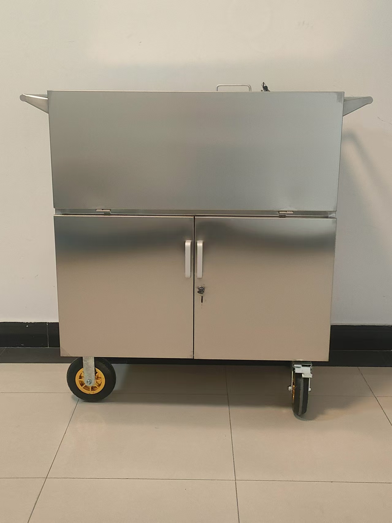 加厚不锈钢无菌下送车304钢板材料