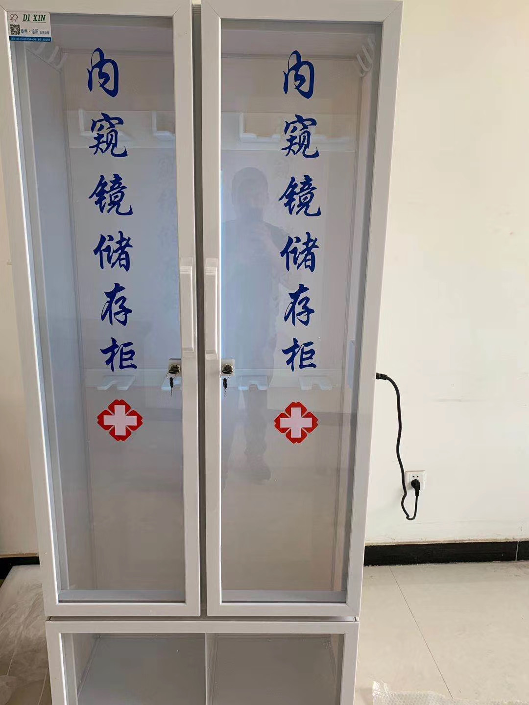 有机玻璃储存柜坚固耐用